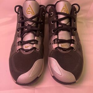 Nike Giannis zoom freak Kids grey Sneakers